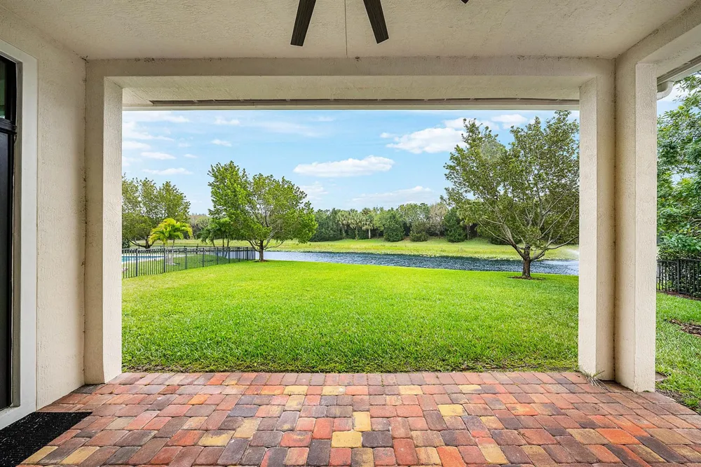 9091 Grand Prix Lane Boynton Beach, FL 33472