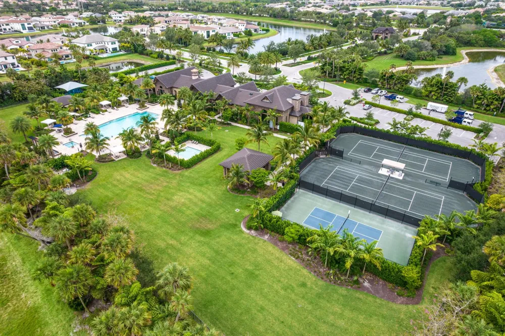 9091 Grand Prix Lane Boynton Beach, FL 33472