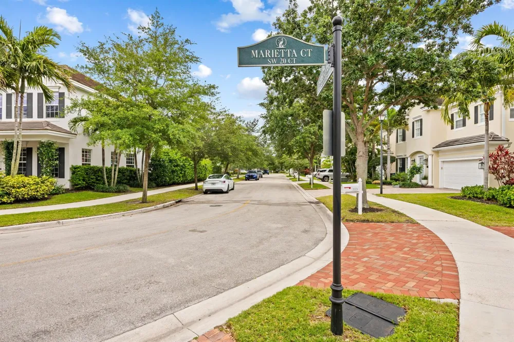 1421 SW 20th Court Fort Lauderdale, FL 33315