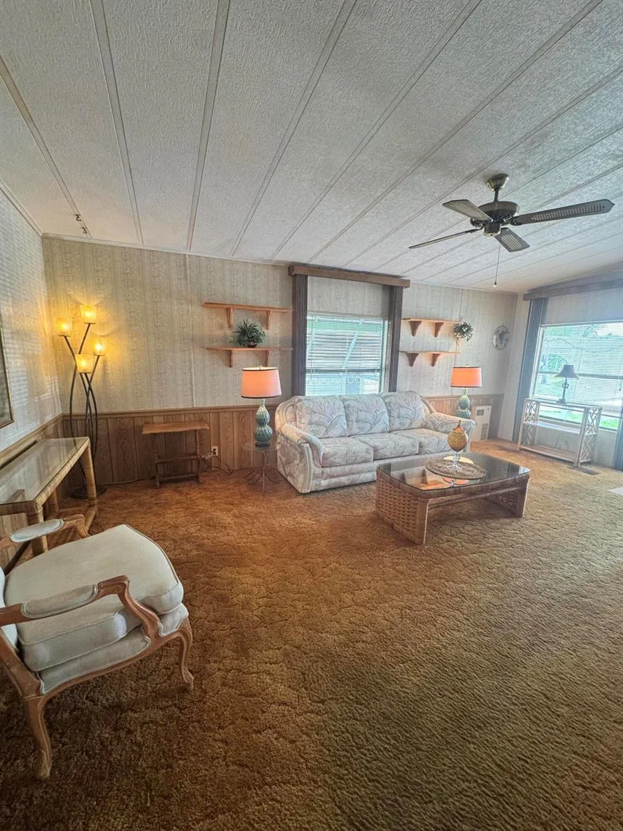 37 San Roberto Fort Pierce, FL 34951