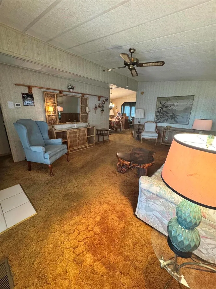 37 San Roberto Fort Pierce, FL 34951