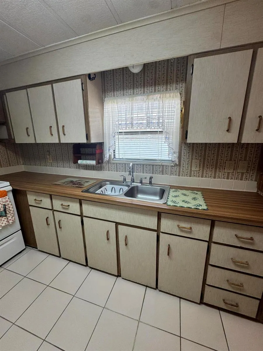 37 San Roberto Fort Pierce, FL 34951