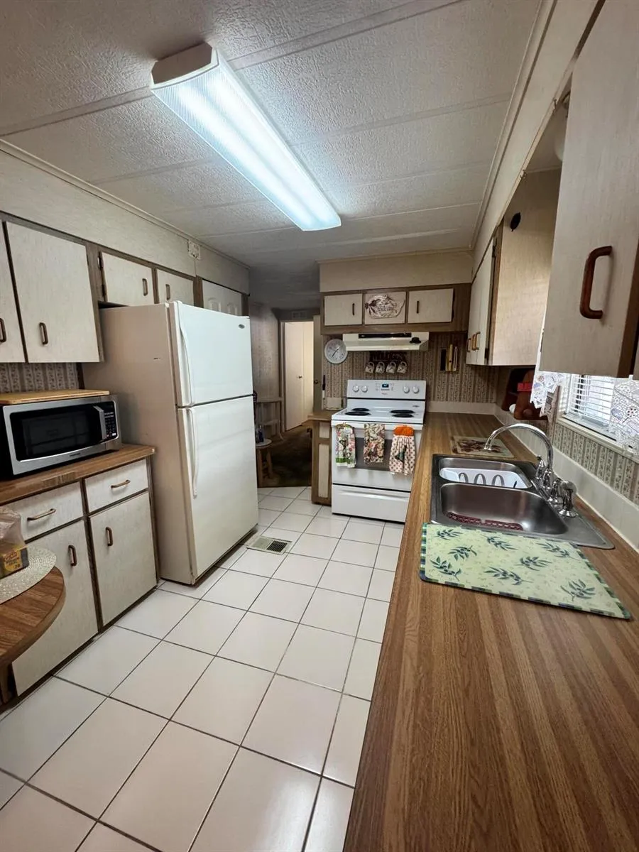 37 San Roberto Fort Pierce, FL 34951