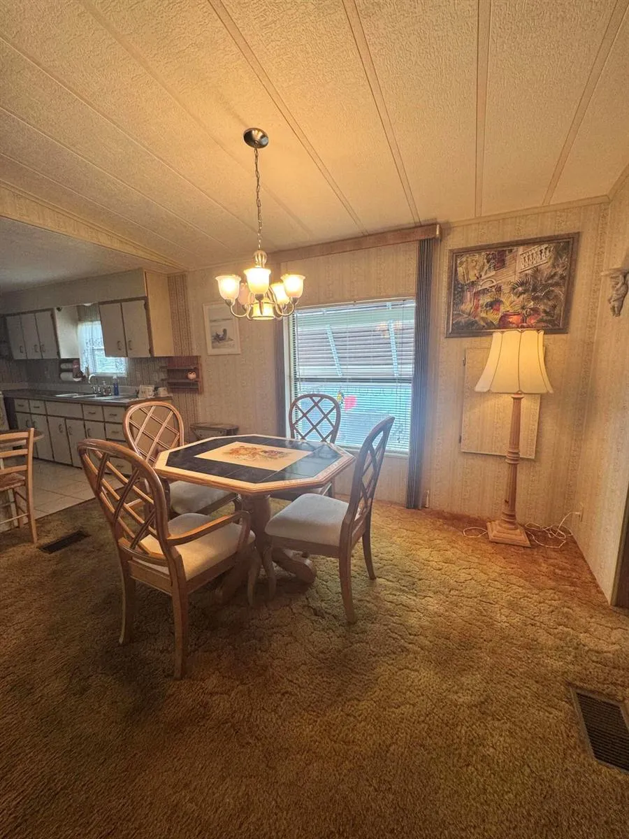 37 San Roberto Fort Pierce, FL 34951
