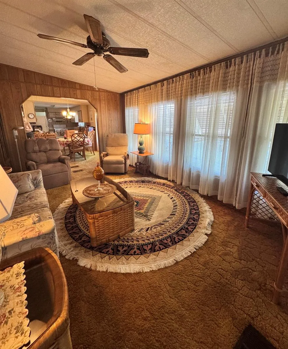 37 San Roberto Fort Pierce, FL 34951