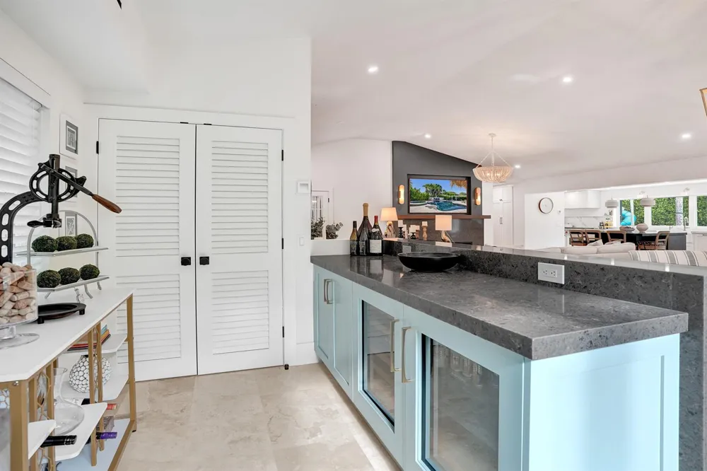 2421 NE 12th Street Fort Lauderdale, FL 33304