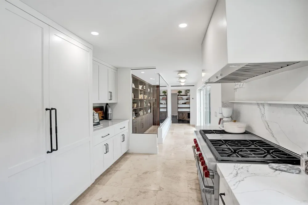 2421 NE 12th Street Fort Lauderdale, FL 33304