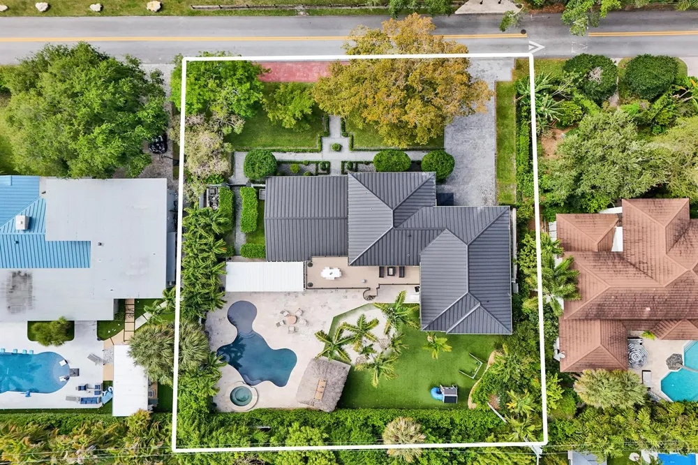 2421 NE 12th Street Fort Lauderdale, FL 33304