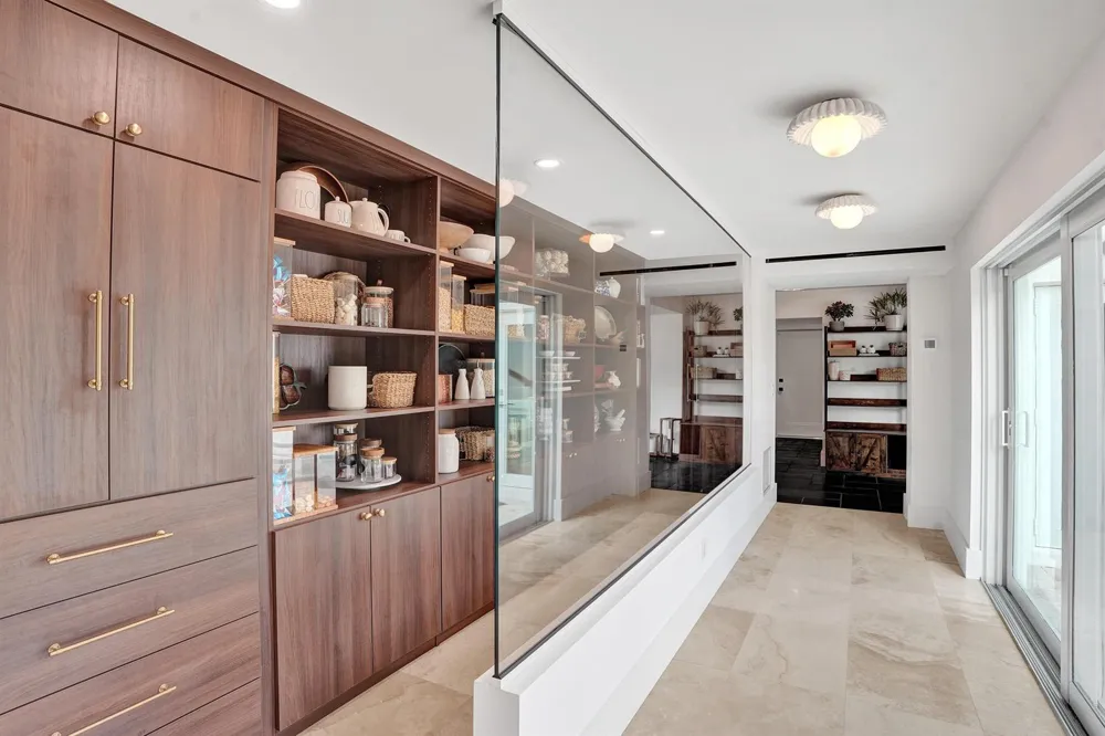 2421 NE 12th Street Fort Lauderdale, FL 33304