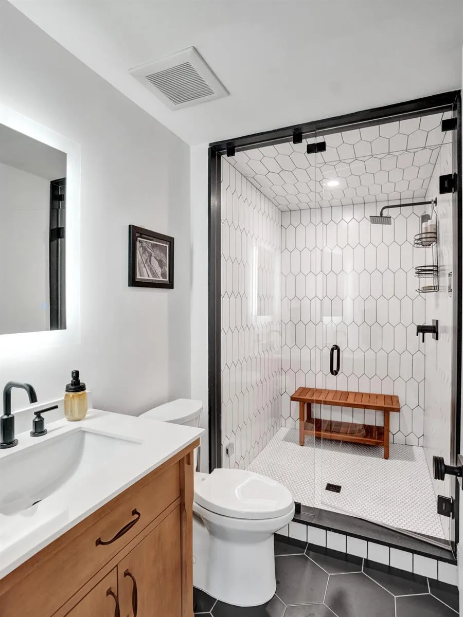 2421 NE 12th Street Fort Lauderdale, FL 33304