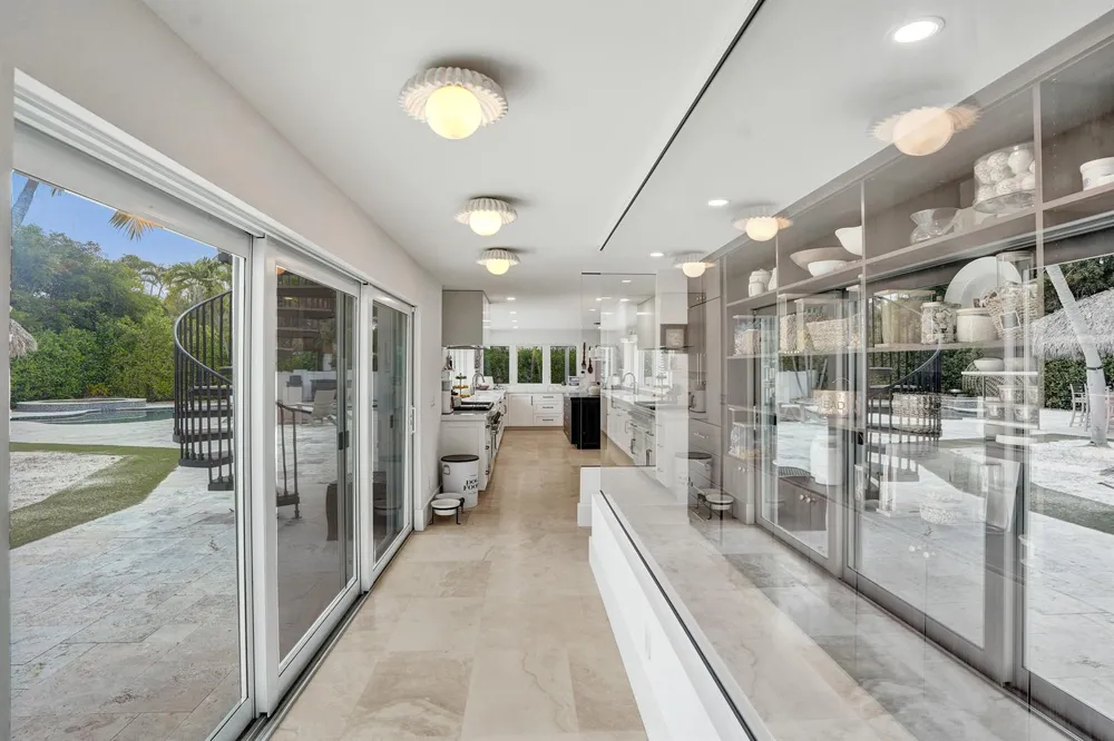 2421 NE 12th Street Fort Lauderdale, FL 33304