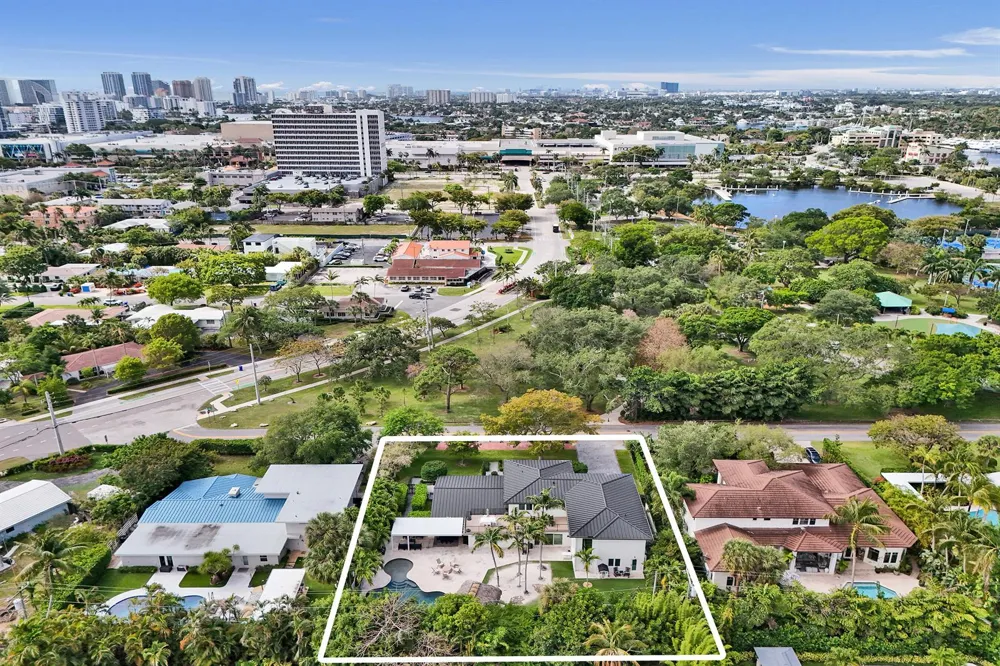 2421 NE 12th Street Fort Lauderdale, FL 33304