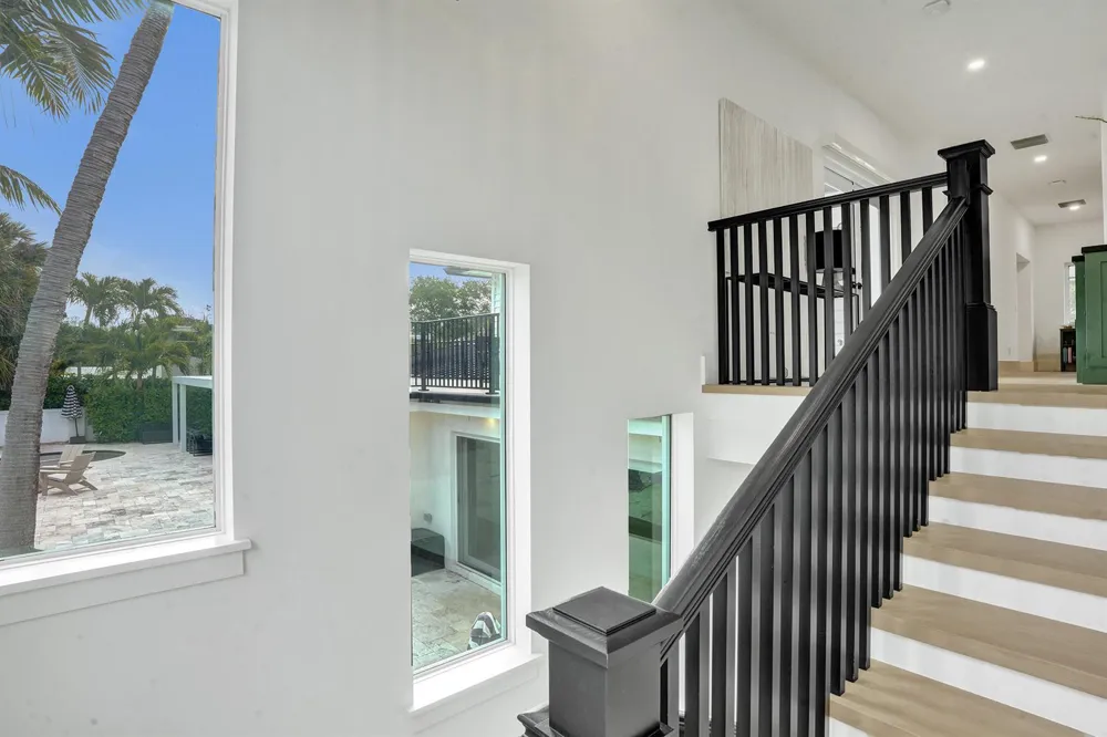 2421 NE 12th Street Fort Lauderdale, FL 33304