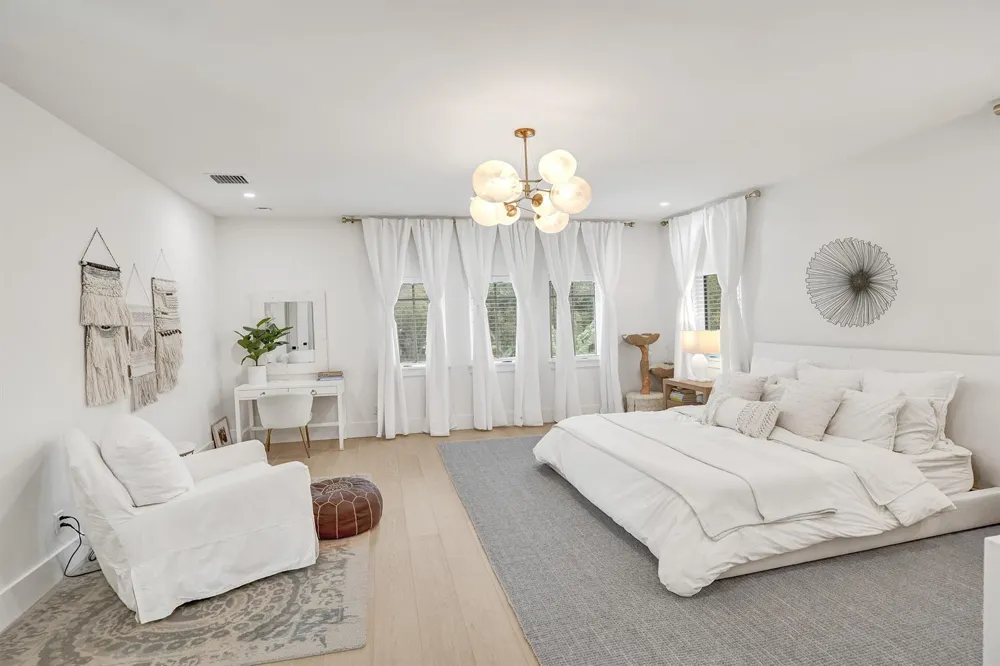 2421 NE 12th Street Fort Lauderdale, FL 33304