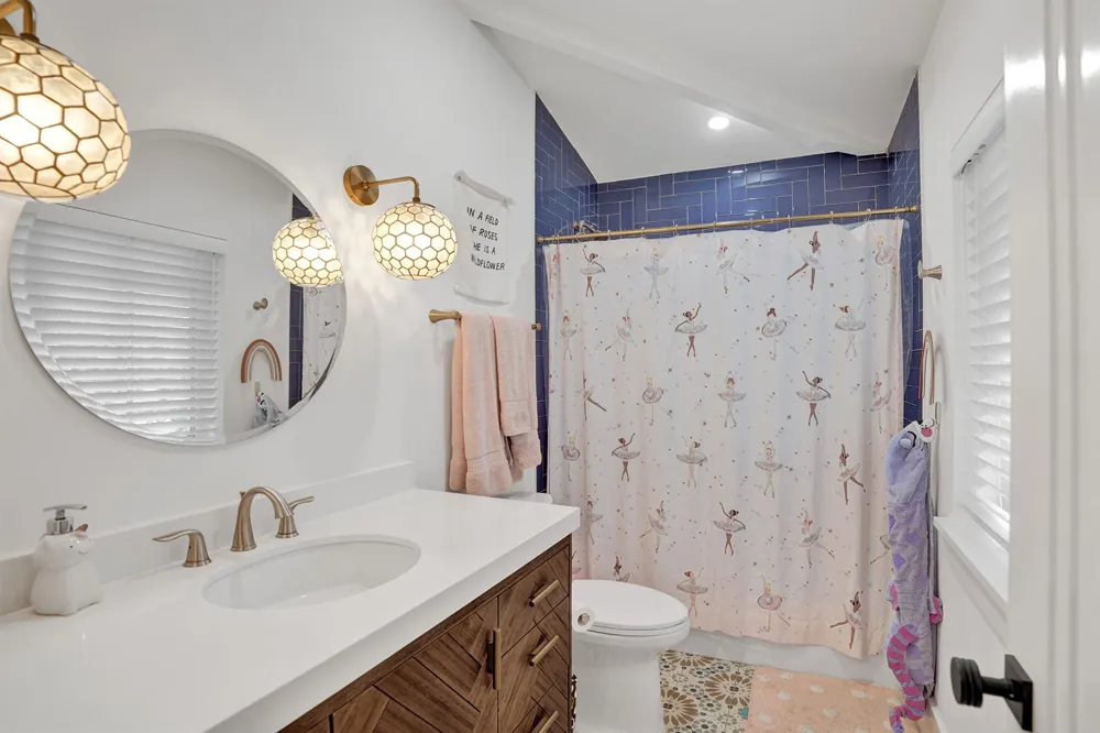 2421 NE 12th Street Fort Lauderdale, FL 33304
