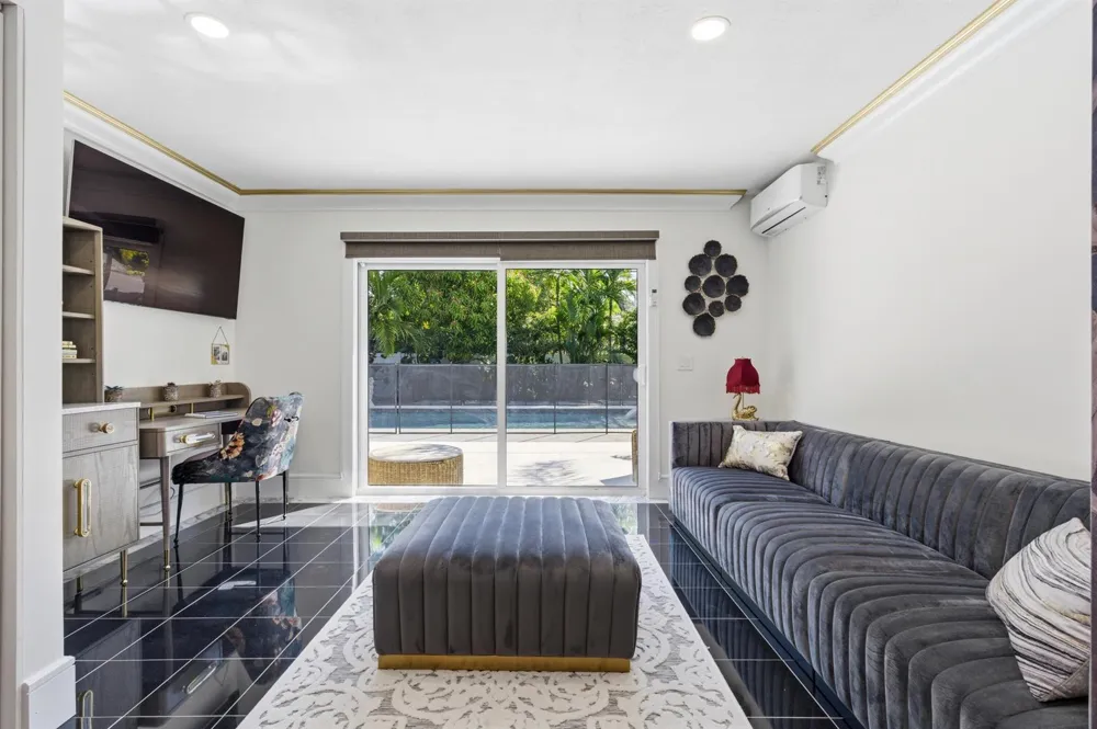 702 S Atlantic Drive Lantana, FL 33462