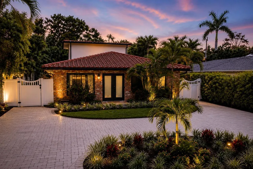 702 S Atlantic Drive Lantana, FL 33462