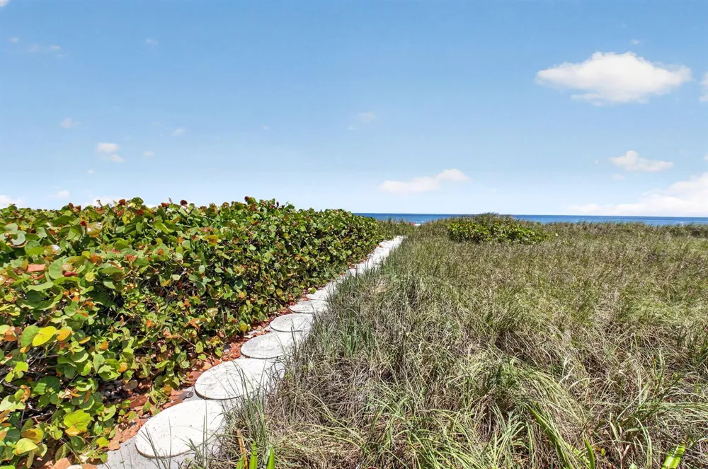 2220 S Ocean Boulevard #304 Delray Beach, FL 33483