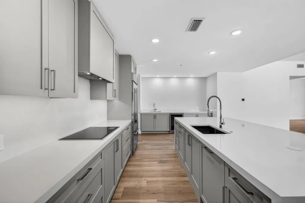 176 Lake Drive #1-302 Palm Beach Shores, FL 33404