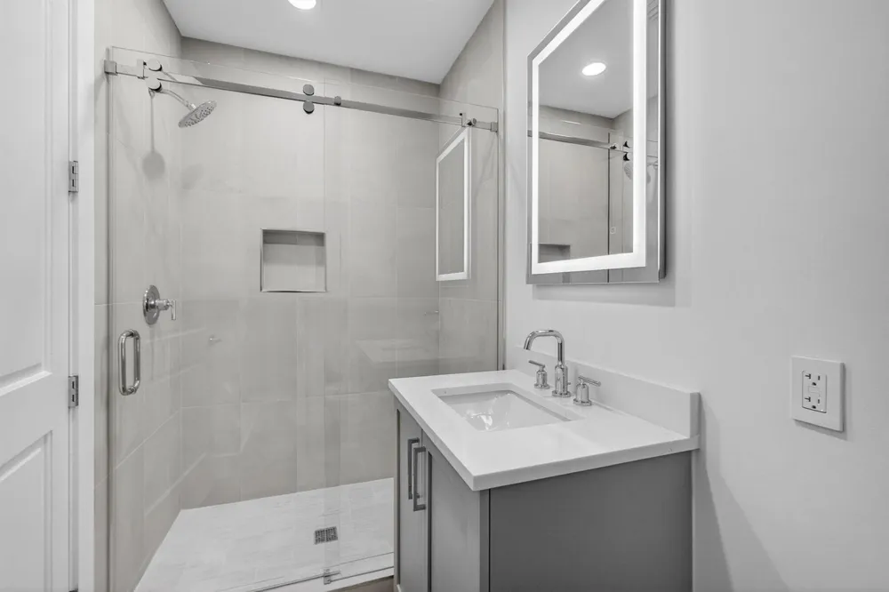 176 Lake Drive #1-302 Palm Beach Shores, FL 33404