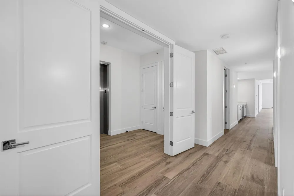 176 Lake Drive #1-302 Palm Beach Shores, FL 33404