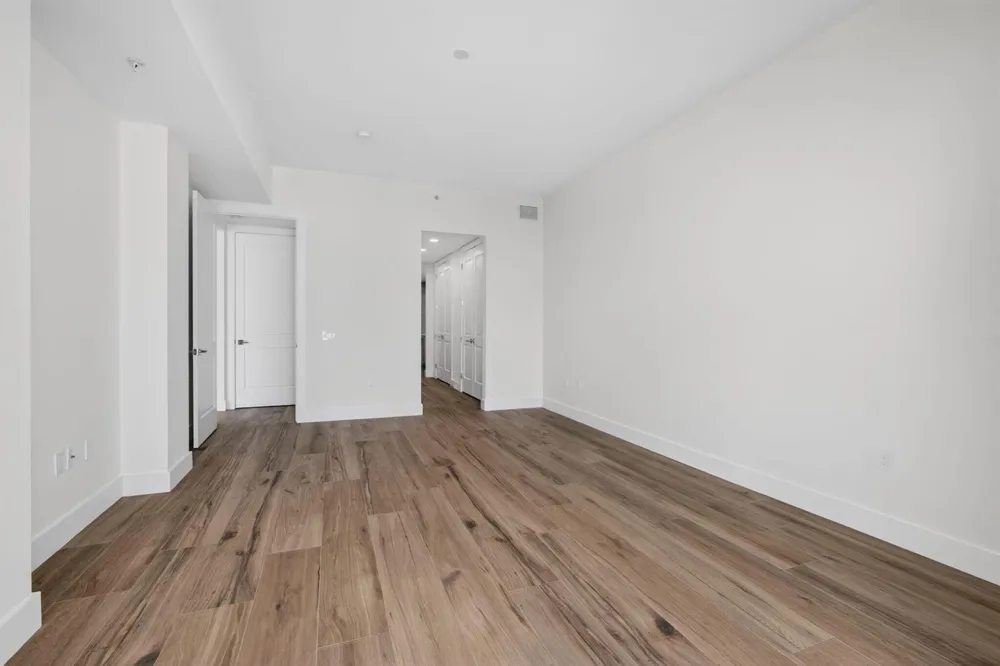 176 Lake Drive #1-302 Palm Beach Shores, FL 33404