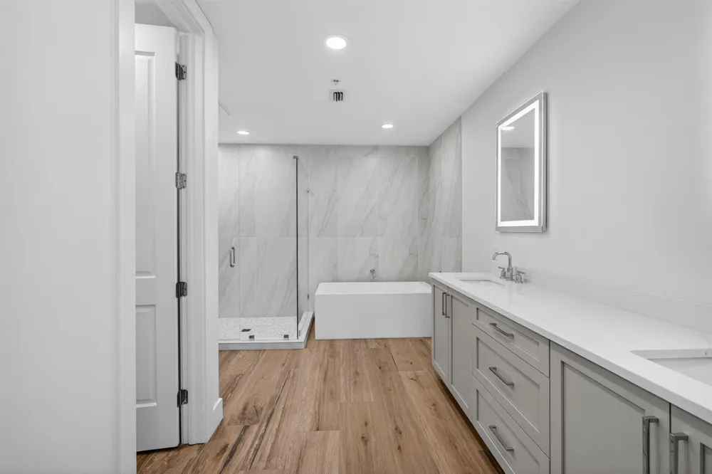 176 Lake Drive #1-302 Palm Beach Shores, FL 33404
