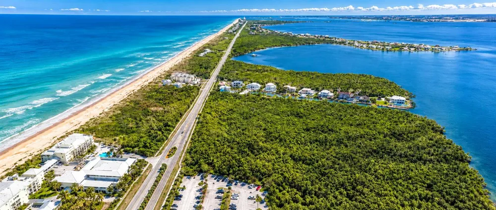 3541 NE Ocean Boulevard NE #15 Hutchinson Island, FL 34957