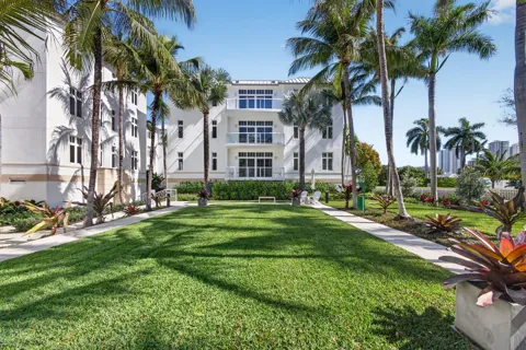 182 Lake Drive #5-301