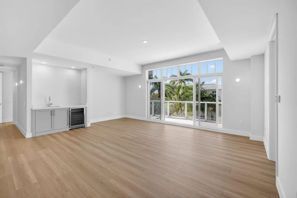 182 Lake Drive #5-301 Palm Beach Shores, FL 33404