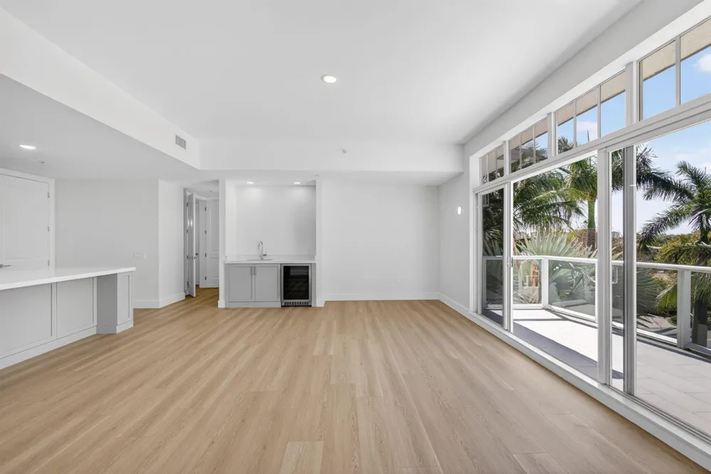 182 Lake Drive #5-301 Palm Beach Shores, FL 33404