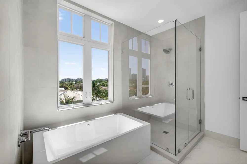 182 Lake Drive #5-301 Palm Beach Shores, FL 33404