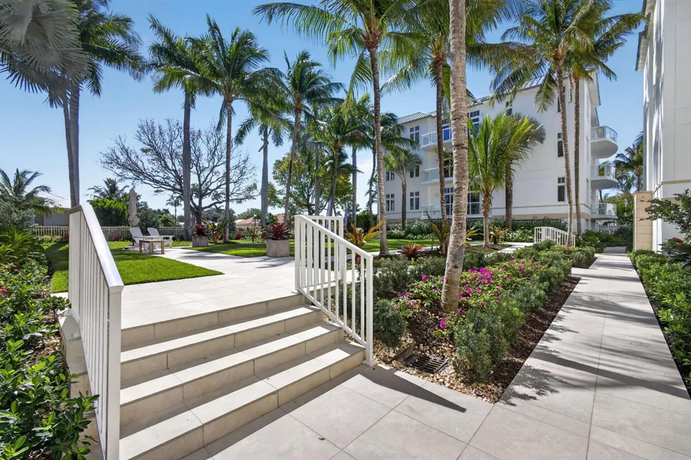 182 Lake Drive #5-301 Palm Beach Shores, FL 33404