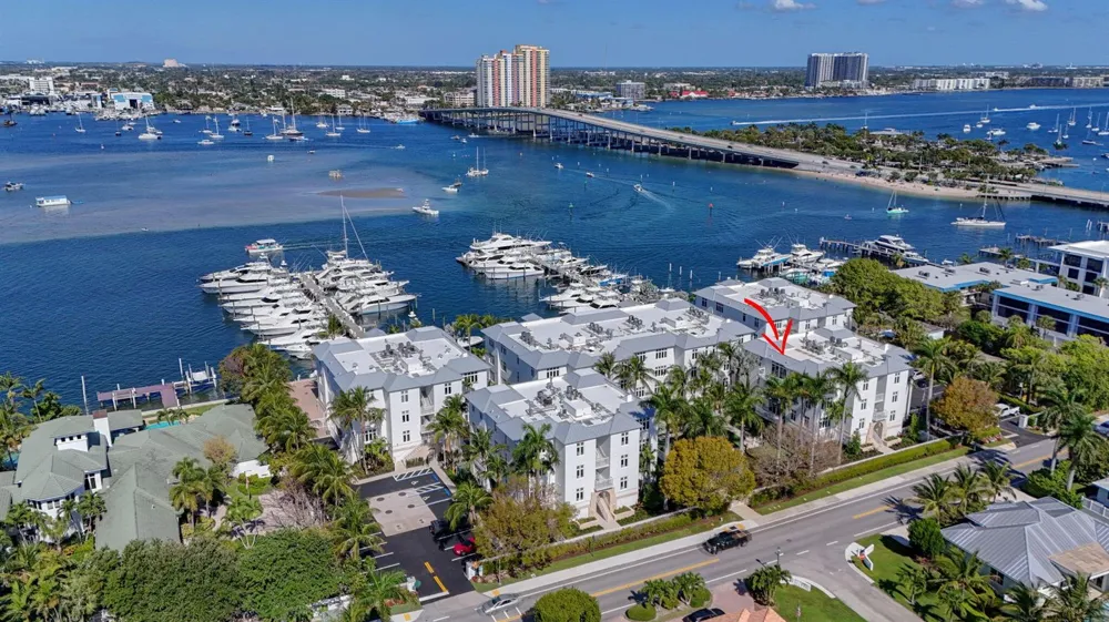 182 Lake Drive #5-301 Palm Beach Shores, FL 33404