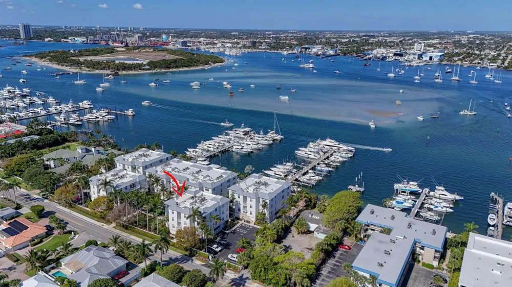 182 Lake Drive #5-301 Palm Beach Shores, FL 33404
