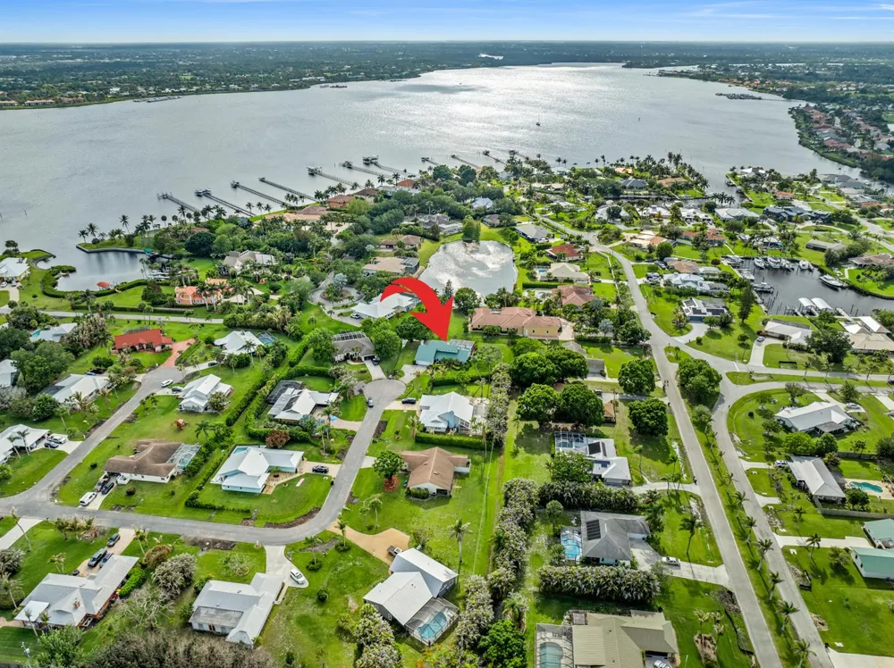 2415 NW Cove View Stuart, FL 34994