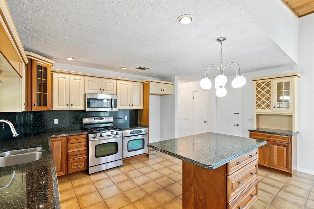 2415 NW Cove View Stuart, FL 34994