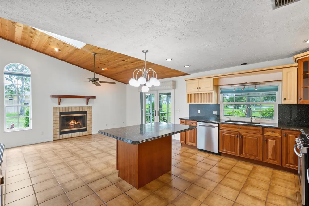 2415 NW Cove View Stuart, FL 34994