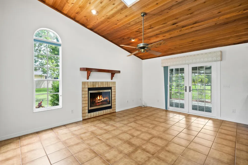 2415 NW Cove View Stuart, FL 34994