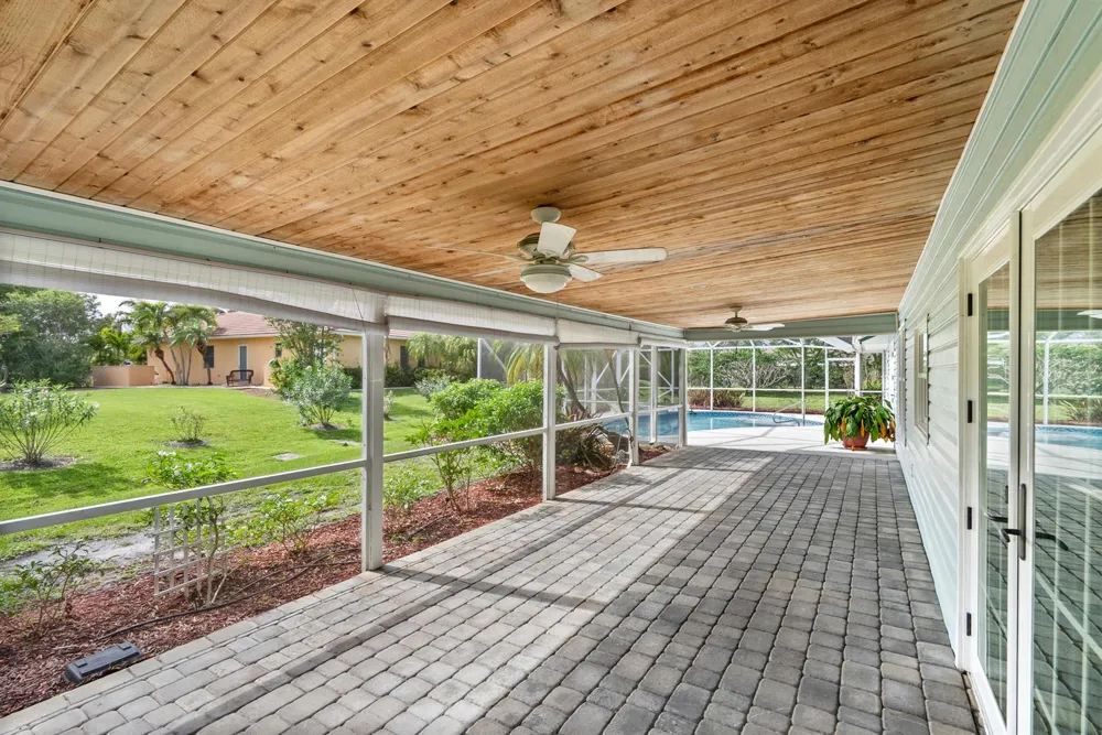 2415 NW Cove View Stuart, FL 34994