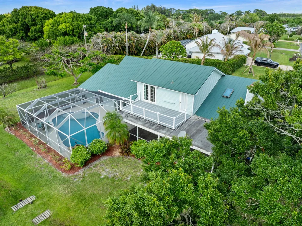 2415 NW Cove View Stuart, FL 34994