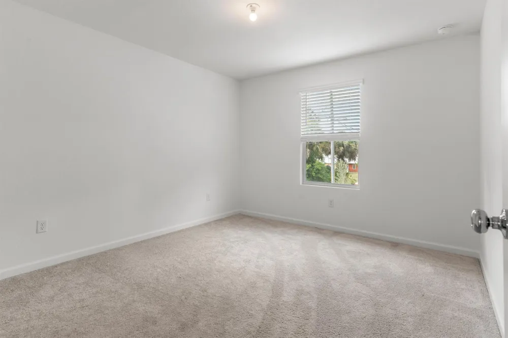 2405 88th Avenue Vero Beach, FL 32966