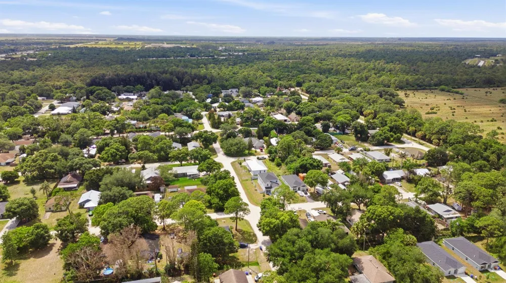 2405 88th Avenue Vero Beach, FL 32966