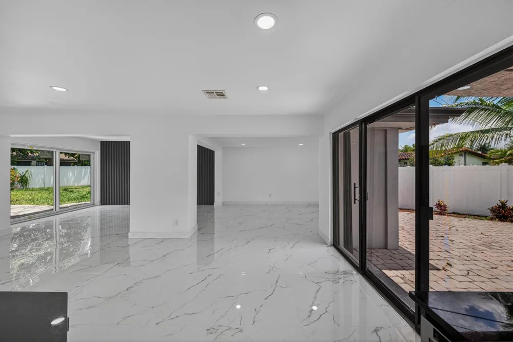 2740 NW 9th Lane Wilton Manors, FL 33311