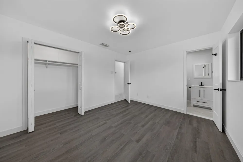2740 NW 9th Lane Wilton Manors, FL 33311