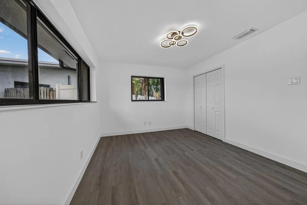 2740 NW 9th Lane Wilton Manors, FL 33311