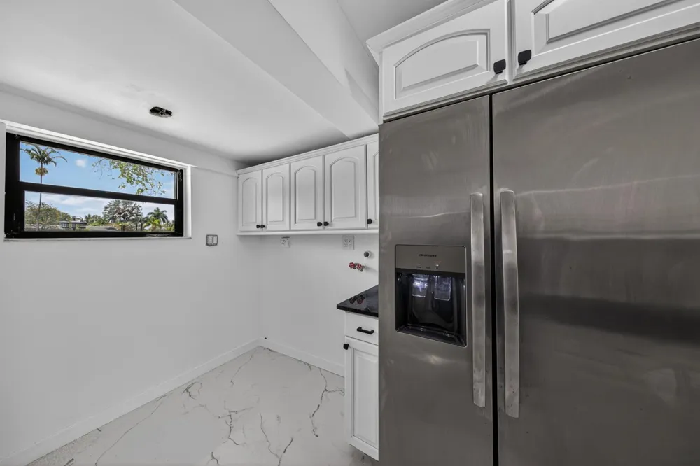 2740 NW 9th Lane Wilton Manors, FL 33311