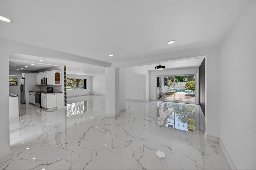 2740 NW 9th Lane Wilton Manors, FL 33311