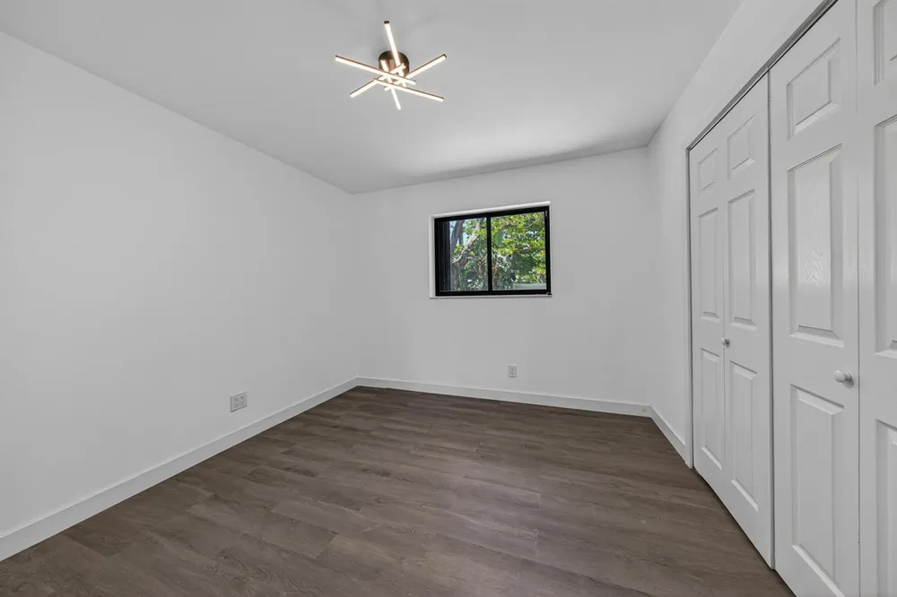 2740 NW 9th Lane Wilton Manors, FL 33311