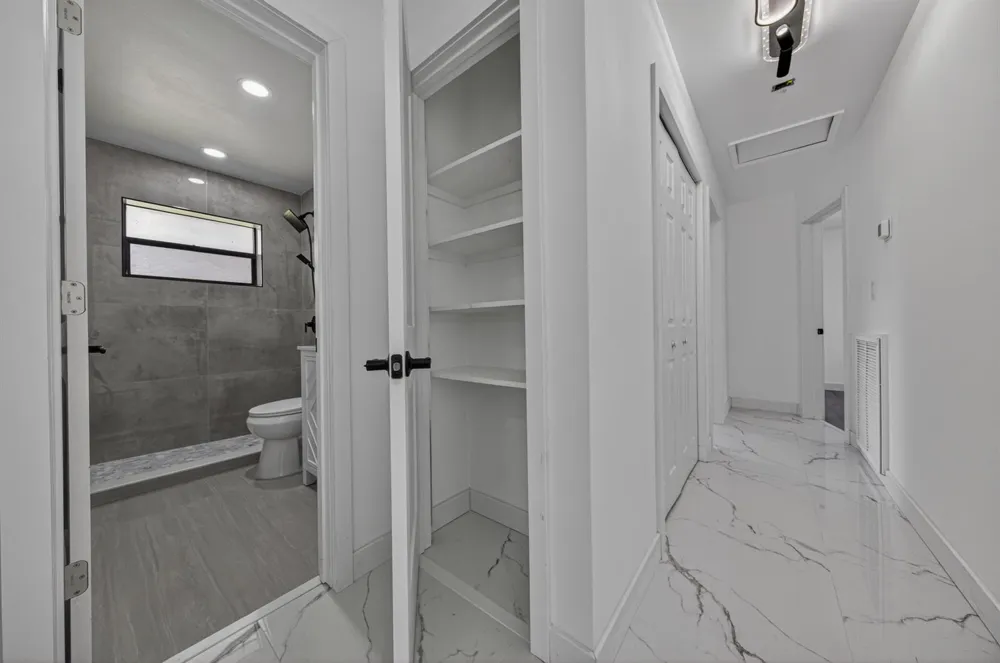 2740 NW 9th Lane Wilton Manors, FL 33311